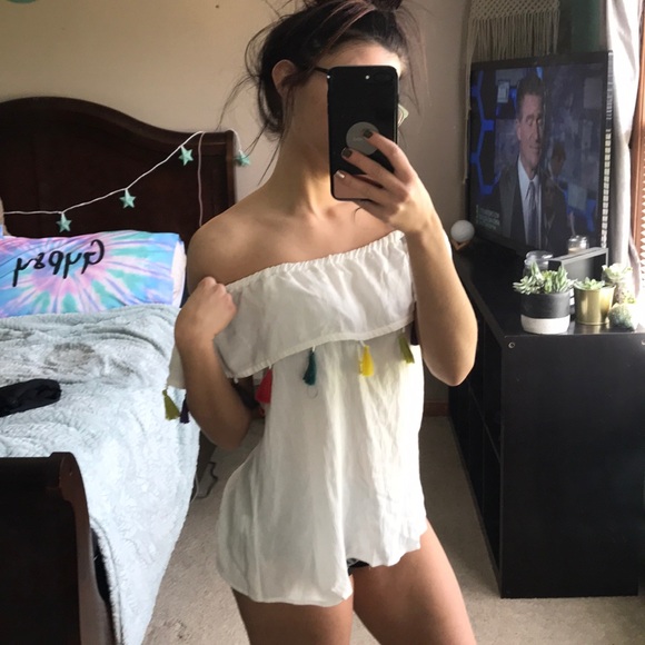 Urban Outfitters Tops - NWT off the shoulder tassel top